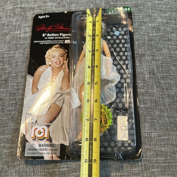 MEGO MARILYN MONROE 4915 Legends MARTY ABRAMS Limited Edition - Picture 3 of 4